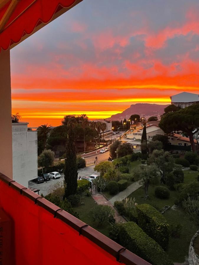 Charmant 2 Pieces Vue Sur Mer Et Monte-Carlo A Roquebrune Cap Martin Bagian luar foto